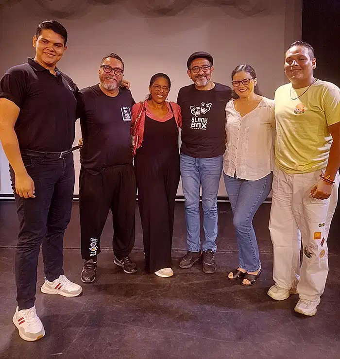 Directores de teatro en rueda de prensa del 9 de mayo del 2024, en salas La Bota, en Guayaquil. De izquierda a derecha: Fernando Piguave, Omar San Lucas, Balbina Payne, Andrés Garzón, y la organizadora del Festival Peques Fest, Sandra San Lucas. www.sanlucascultura/sanlucas-peques-fest-actividades-2024.html