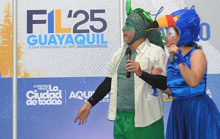 Imagen de finalización de las obras de la Gala 2. Esta es la penúltima antes de febrero del 2025, fecha en que finaliza el ciclo de teatro temporada 2024. En la foto, los 10 estudiantes de teatro del ciclo 2024